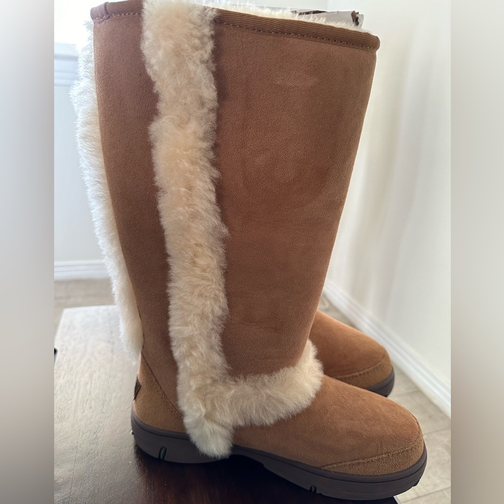 UGG Sunburts Tall Boots. Chestnut color.